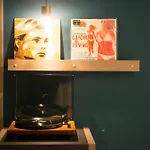 Hotel She, Osaka
