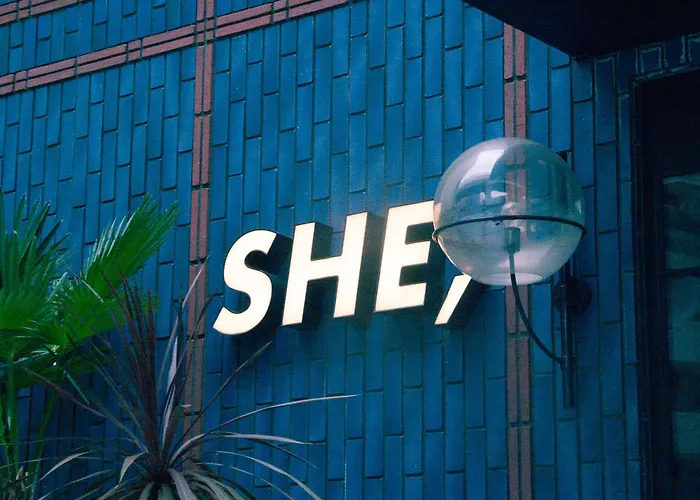 Hotel She, Osaka