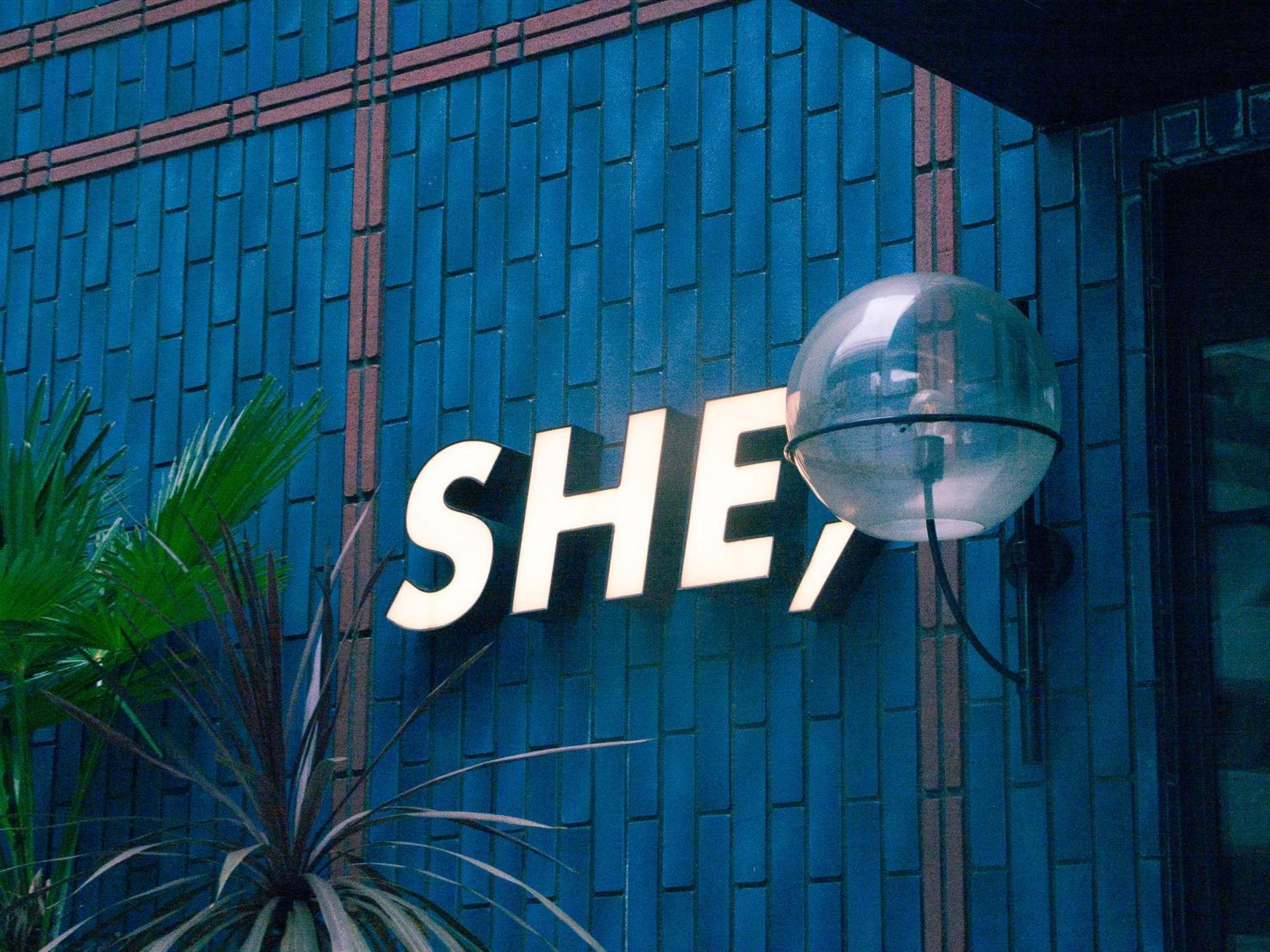 Hotel She, 3*